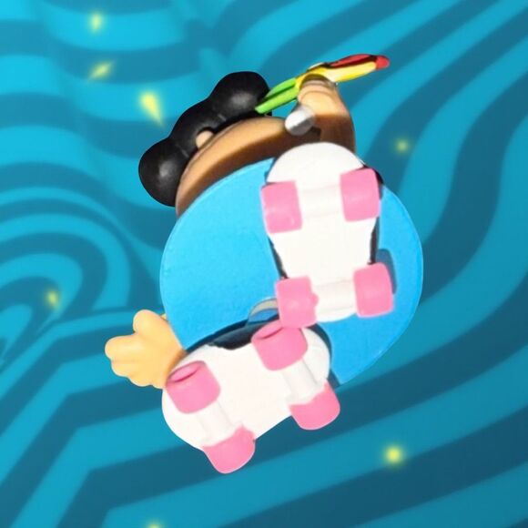 Just Play Lucy Van Pelt PEANUTS Rollerskating Vinyl Figure 3” A11 - Picture 3 of 5